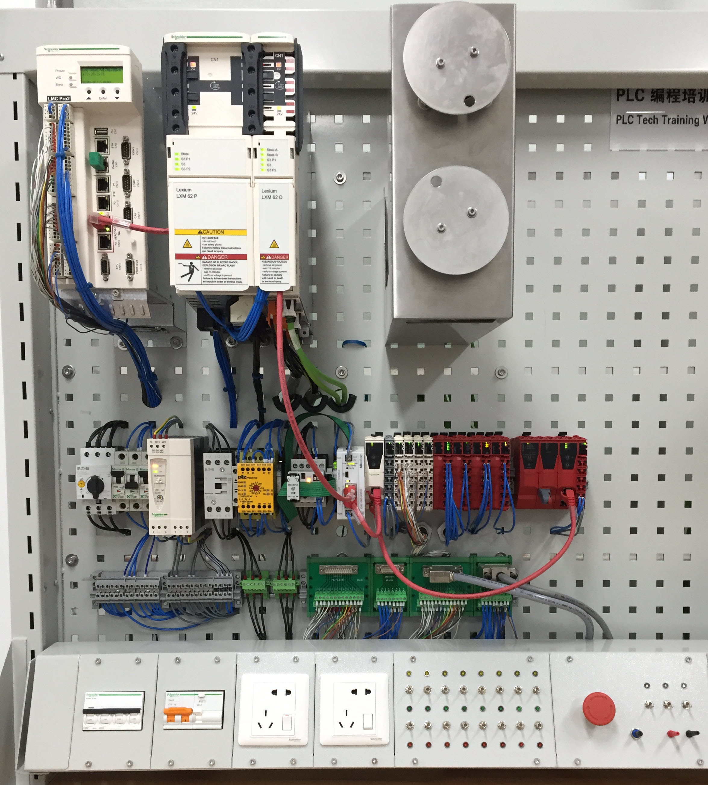 Schneider PacDrive3 Servo Controller Training